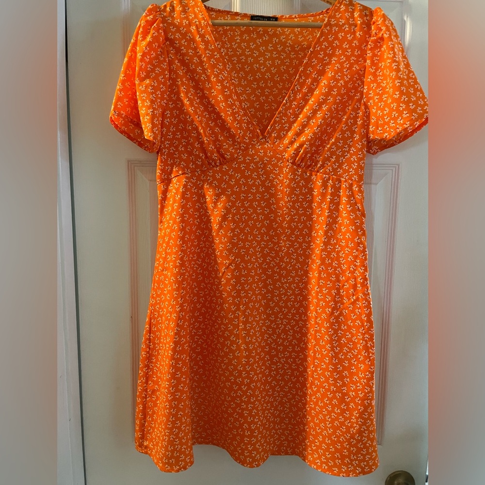 Cotton On orange micro floral dress, size medium, polyester. Hidden side zip